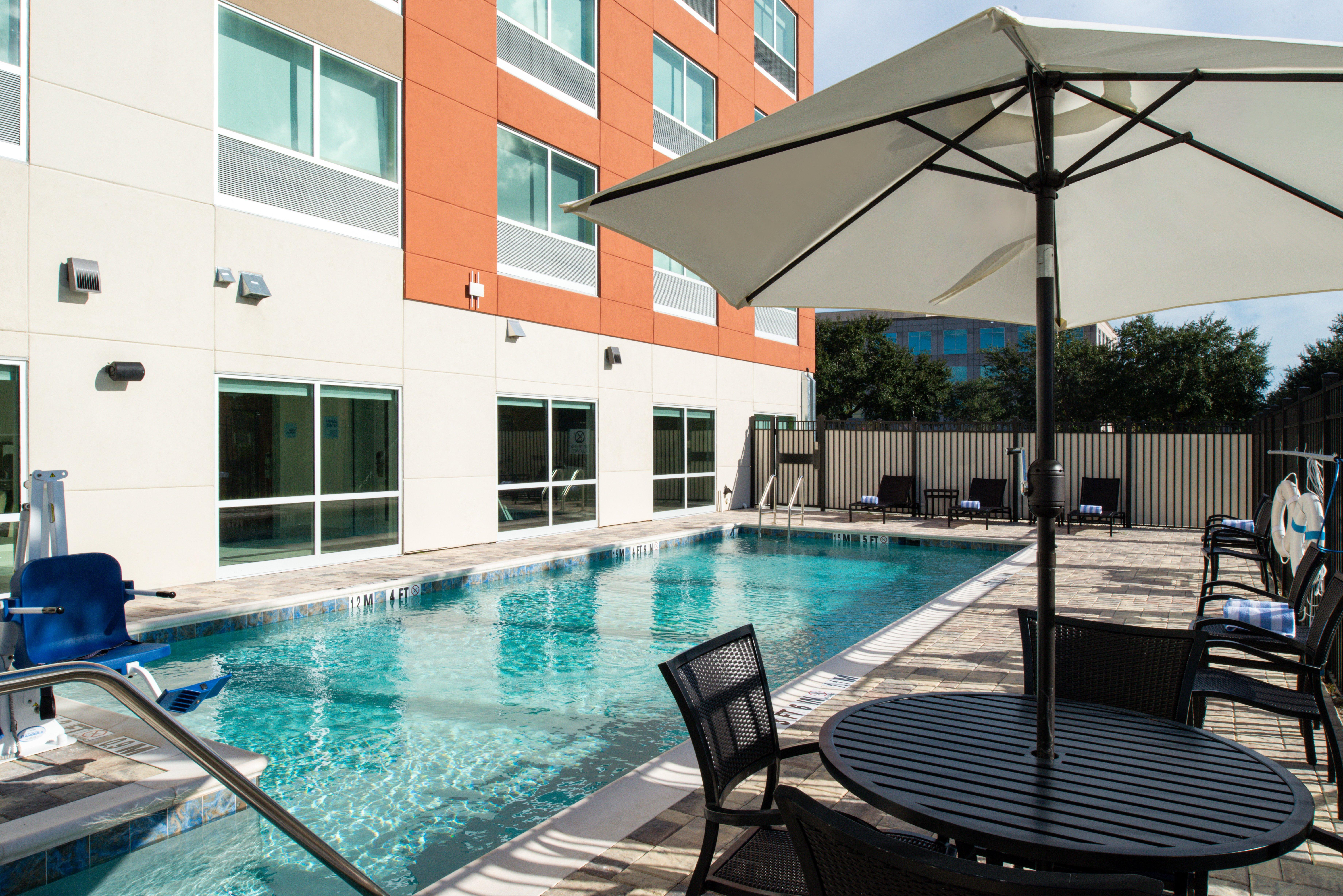 Holiday Inn Express Orlando - South Park By Ihg Williamsburg Exterior foto